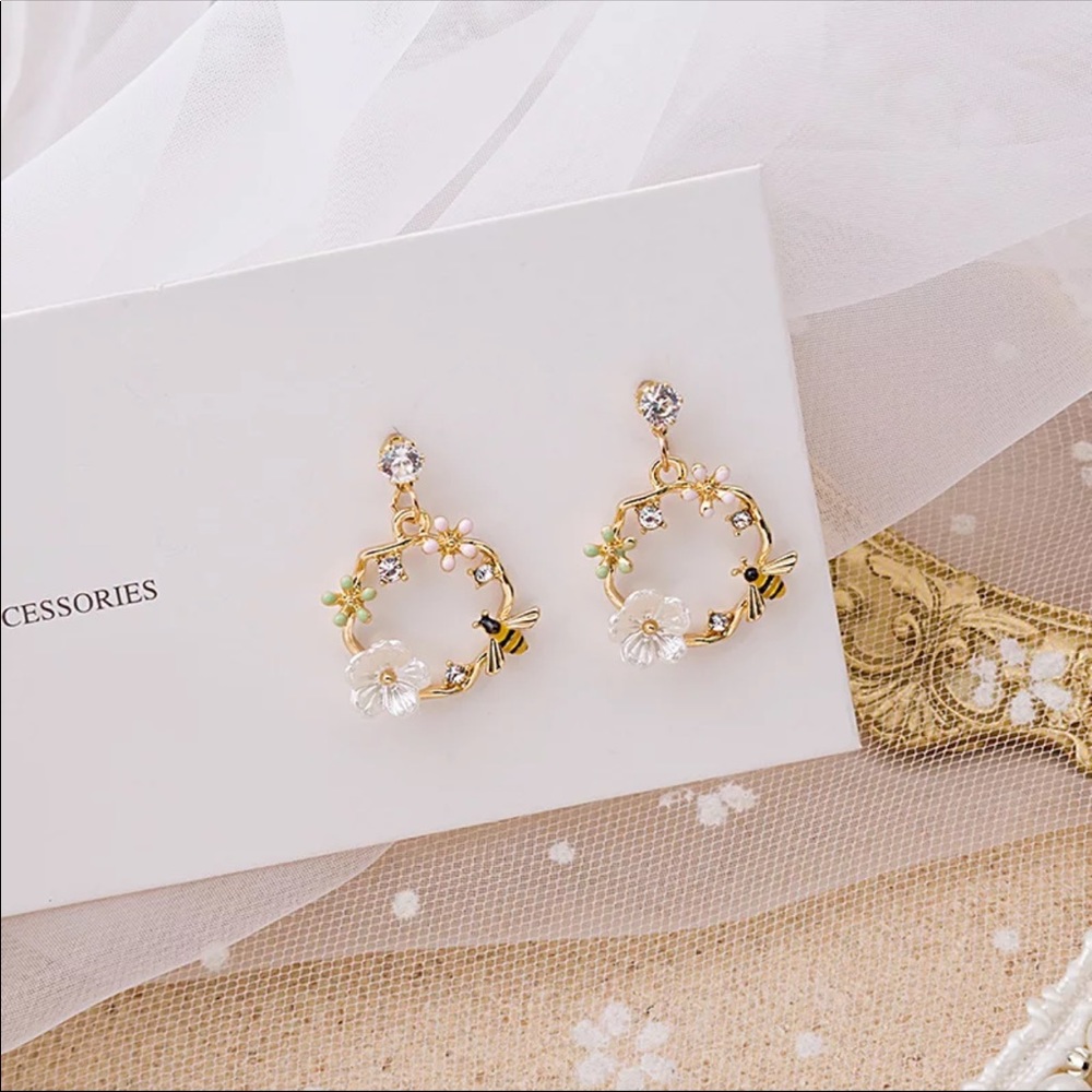 Earrings - Picture 3 of 3